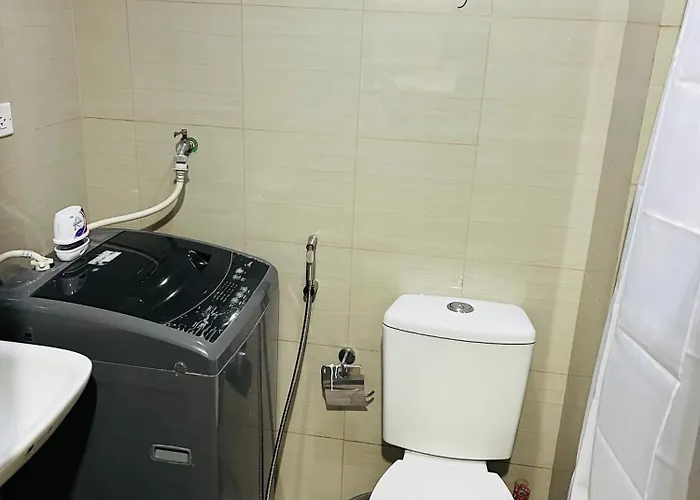 Esy Condotel Shore 1-b * Manila